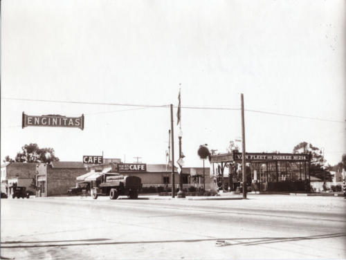 858: Del Mar Historical Collection, EN-22. D Sreet and Highway 101, late 1920's.
